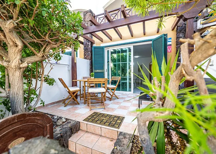 La Dorada En Rocas Del Mar * Costa del Silencio